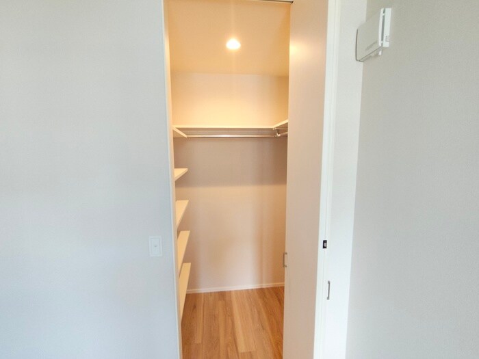 物件内観写真22　(収納)