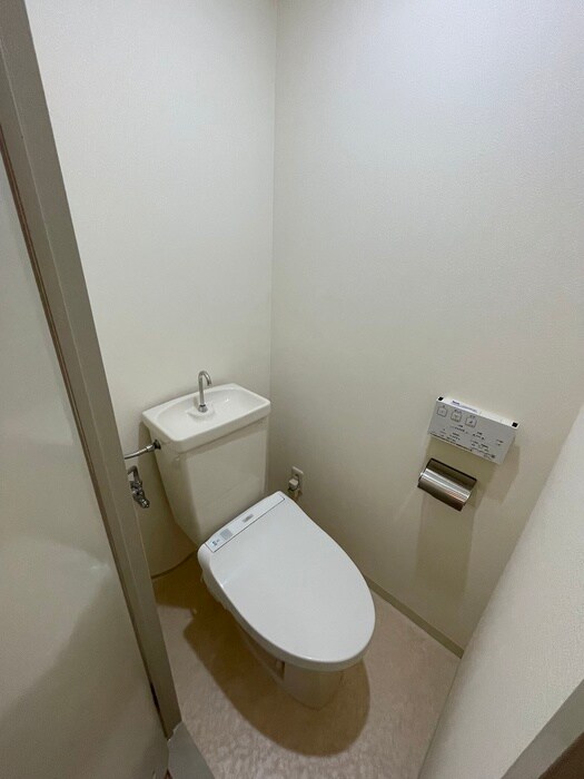 物件内観写真9　(トイレ)