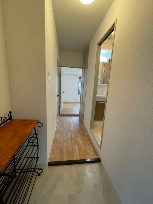 物件内観写真15　(廊下)