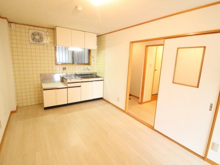 物件内観写真8　(居室)