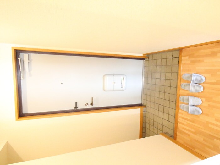 物件内観写真17　(玄関)