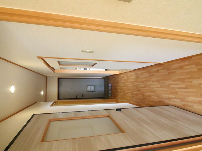 物件内観写真18　(廊下)