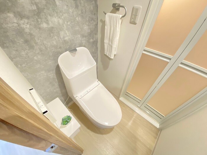 物件内観写真14　(トイレ)