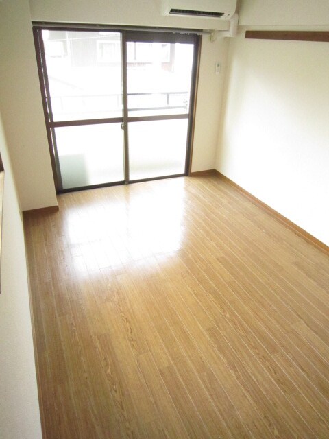 物件内観写真4　(居室)