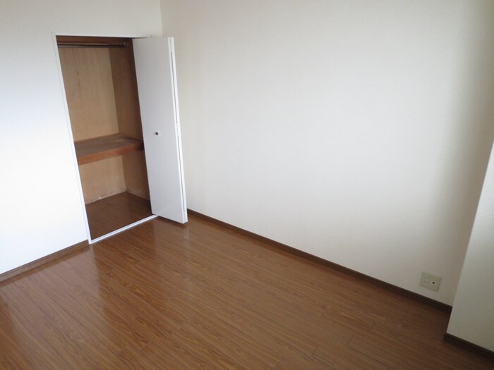 物件内観写真14　(居室)