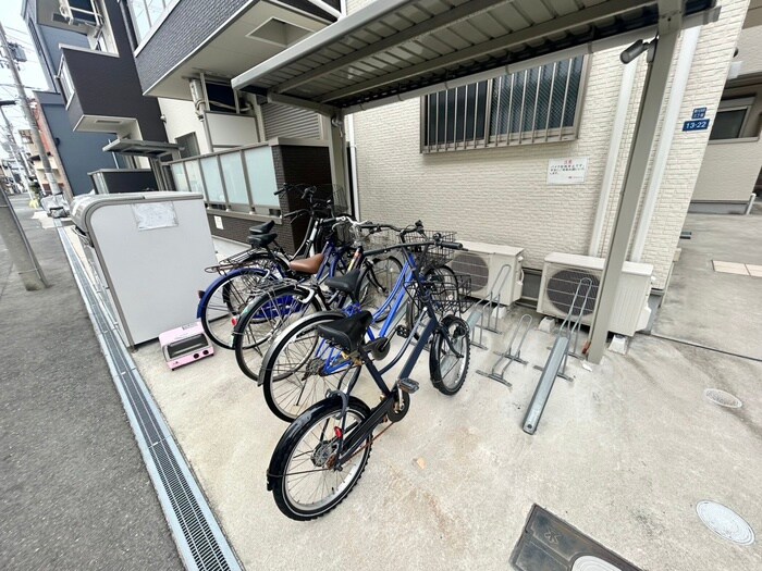 物件外観写真3　(駐輪場)