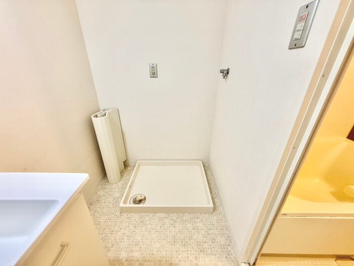 物件内観写真9　(洗濯機置場)