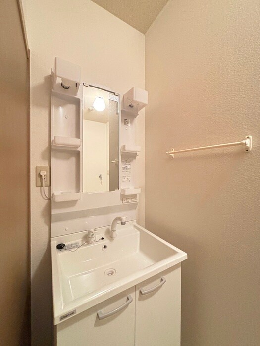 物件内観写真12　(洗面)