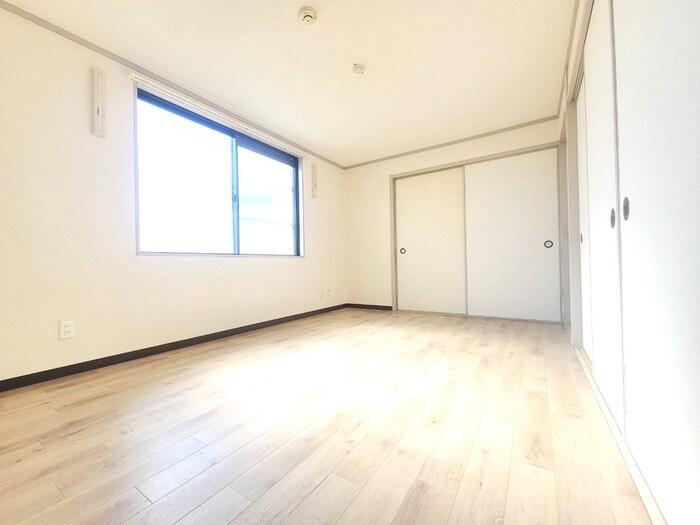 物件内観写真9　(居室)