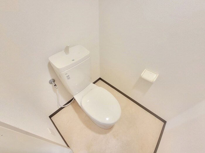 物件内観写真12　(トイレ)