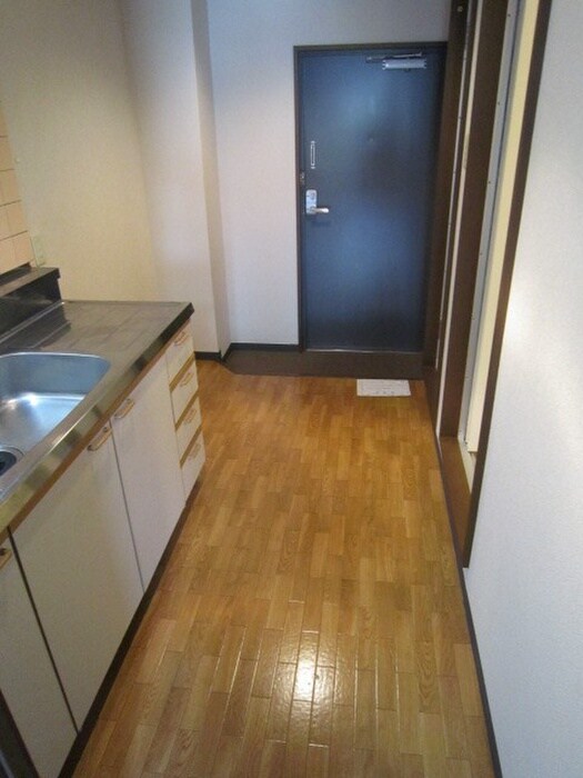 物件内観写真13　(玄関)