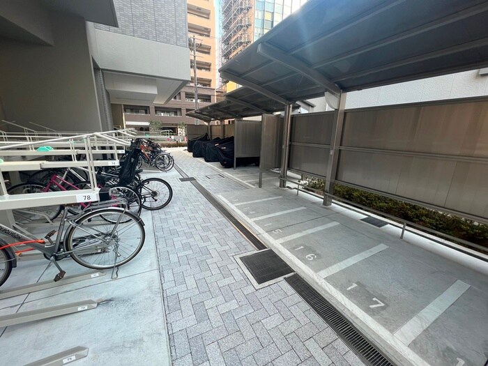 物件外観写真5　(駐輪場)