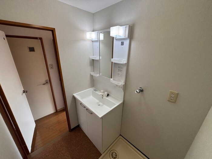 物件内観写真12　(洗面)