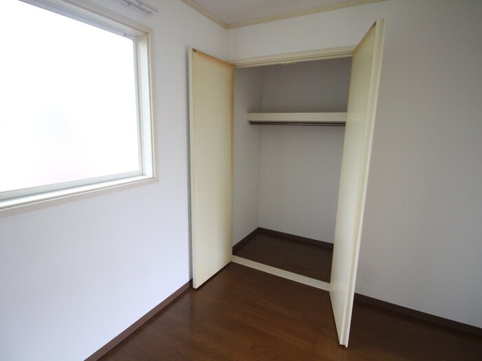 物件内観写真18　(収納)