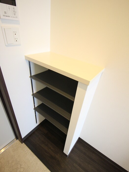 物件内観写真14　(靴箱)