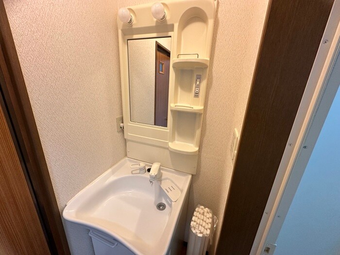 物件内観写真9　(洗面)