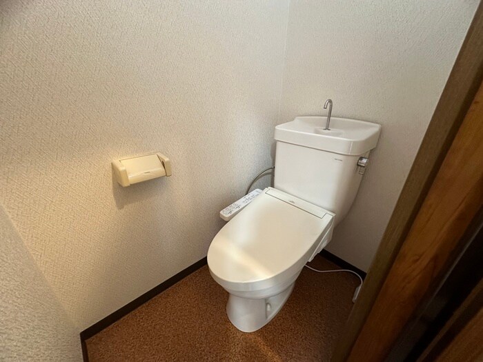 物件内観写真11　(トイレ)