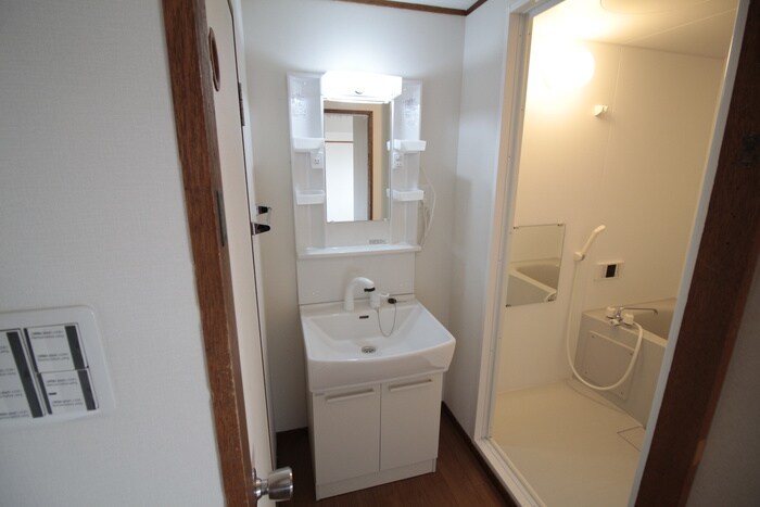 物件内観写真8　(洗面)