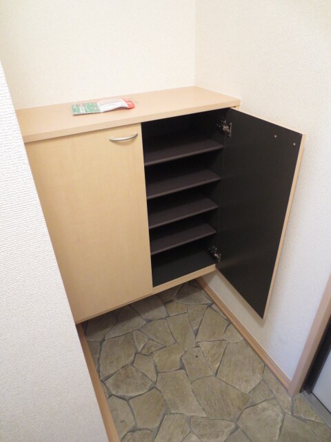 物件内観写真15　(靴箱)