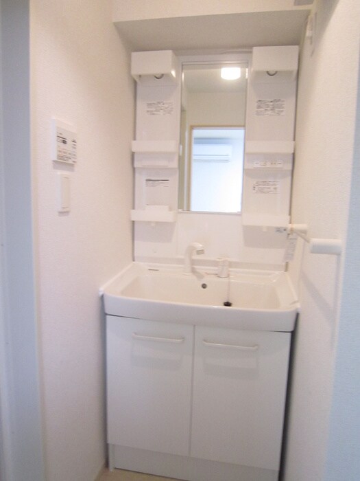 物件内観写真12　(洗面)