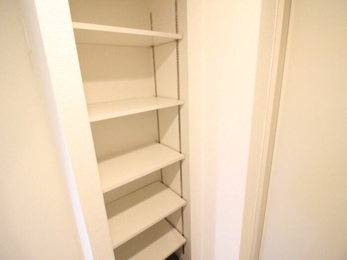 物件内観写真14　(靴箱)