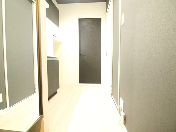 物件内観写真16　(玄関)