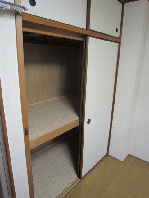 物件内観写真13　(収納)