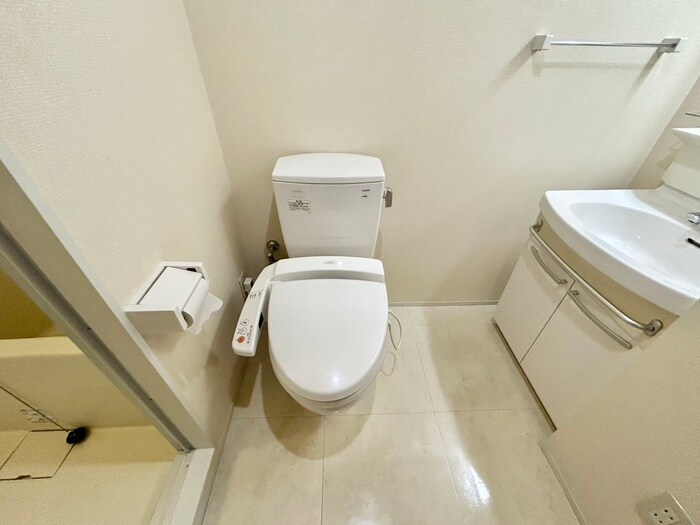 物件内観写真14　(トイレ)