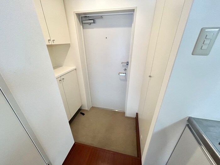 物件内観写真17　(玄関)