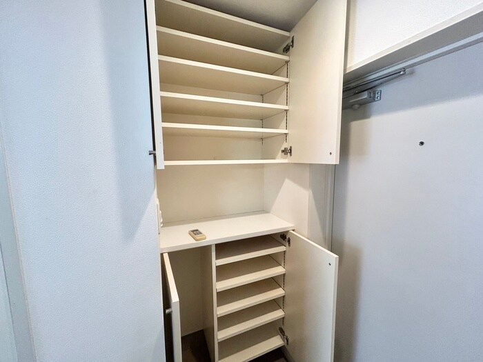 物件内観写真18　(靴箱)