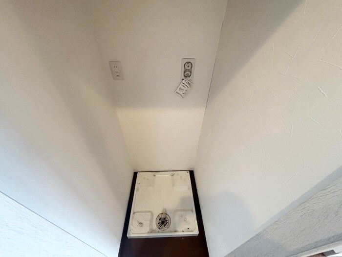 物件内観写真15　(洗濯機置場)