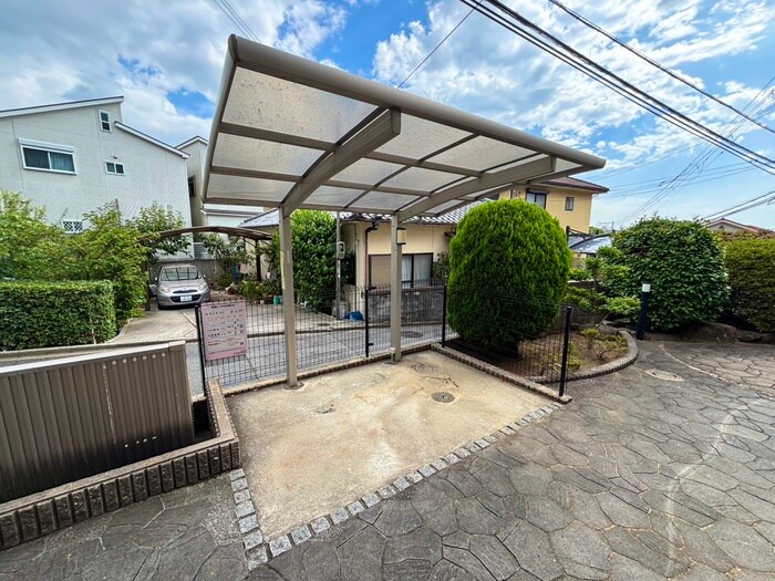 物件外観写真3　(駐輪場)