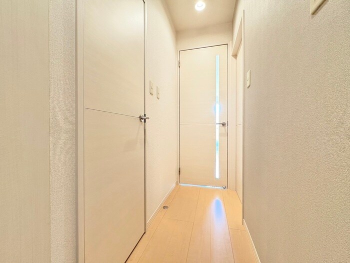 物件内観写真16　(廊下)