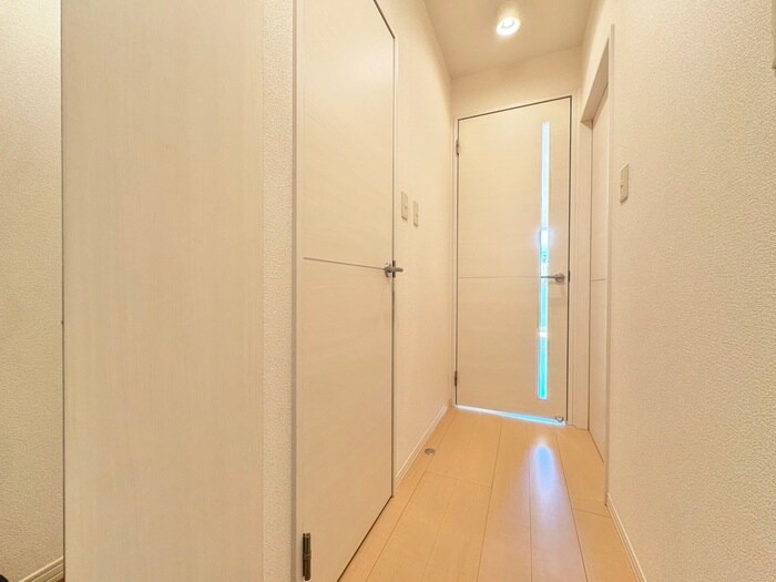 物件内観写真16　(廊下)