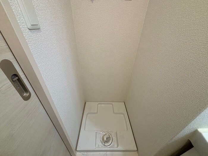 物件内観写真14　(洗濯機置場)