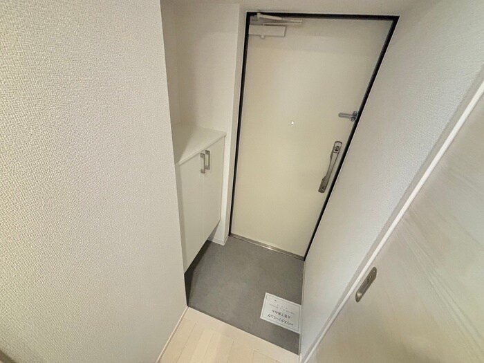 物件内観写真18　(玄関)