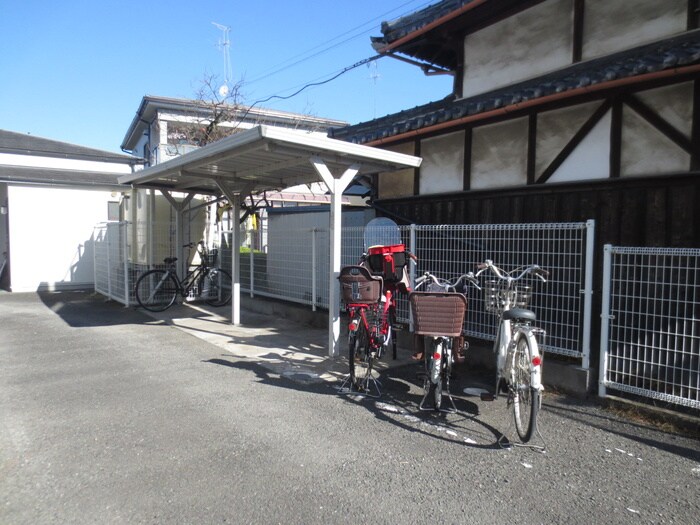 物件外観写真5　(駐輪場)