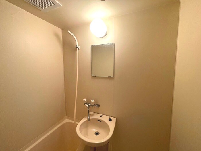 物件内観写真11　(洗面)