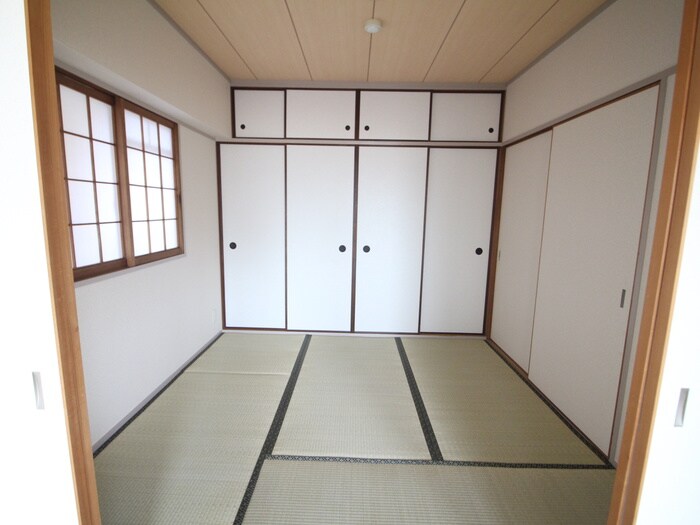 物件内観写真10　(居室)