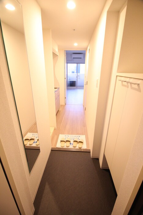 物件内観写真7　(玄関)