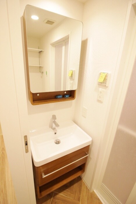 物件内観写真11　(洗面)