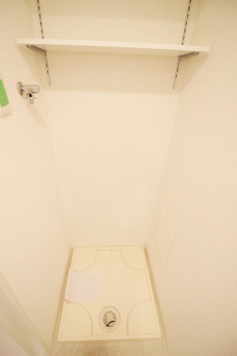 物件内観写真11　(洗濯機置場)