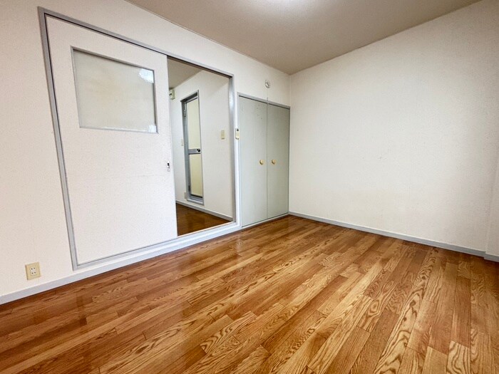 物件内観写真9　(居室)