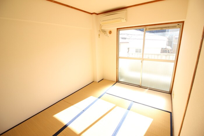 物件内観写真10　(居室)