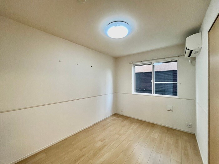 物件内観写真13　(居室)