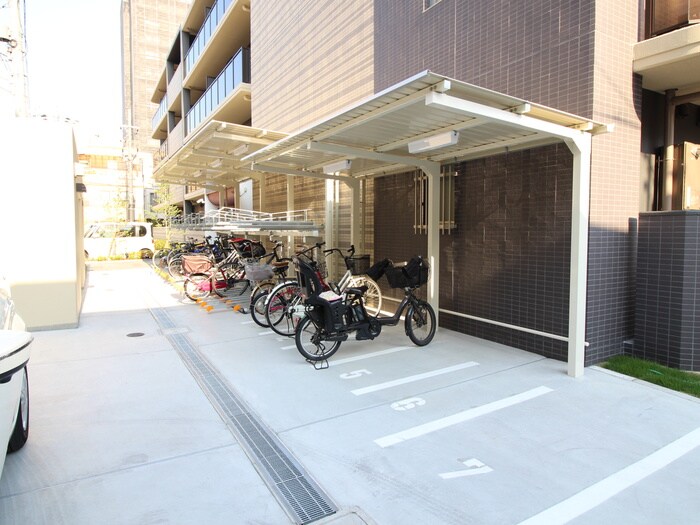 物件外観写真3　(駐輪場)