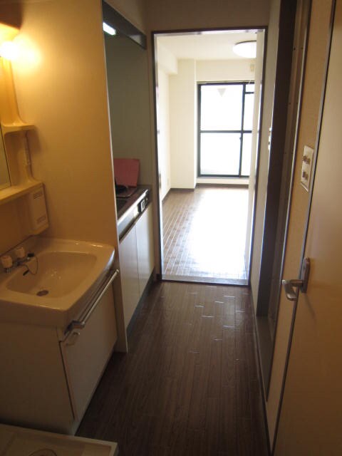 物件内観写真7　(廊下)