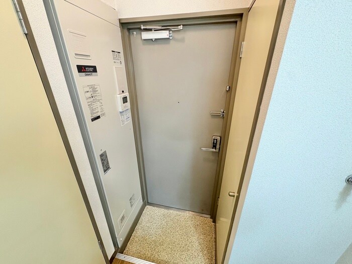 物件内観写真14　(玄関)