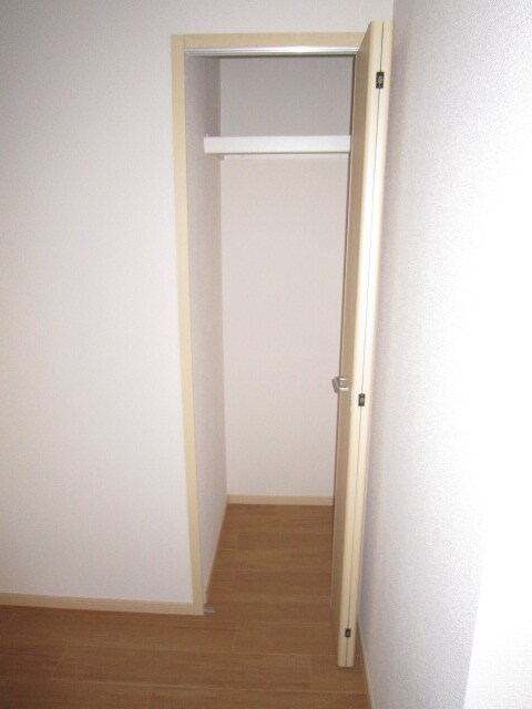 物件内観写真11　(収納)