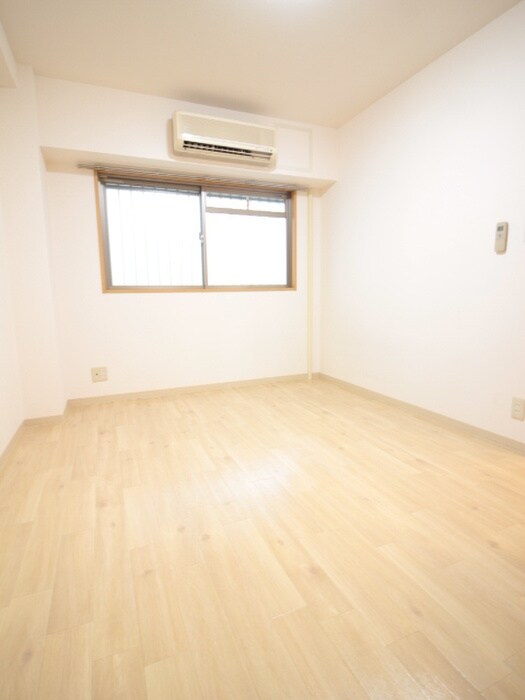 物件内観写真11　(居室)